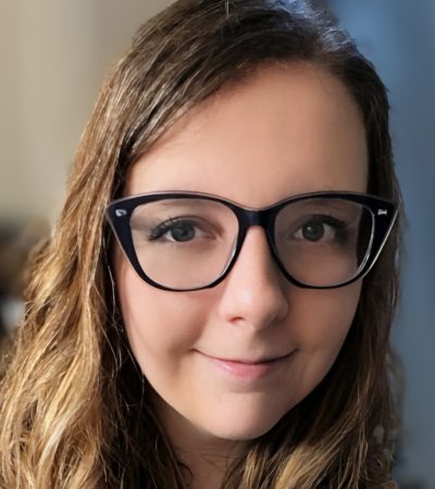 Headshot of Nurturing Therapy Services therapist Courtney Kleinschmidt